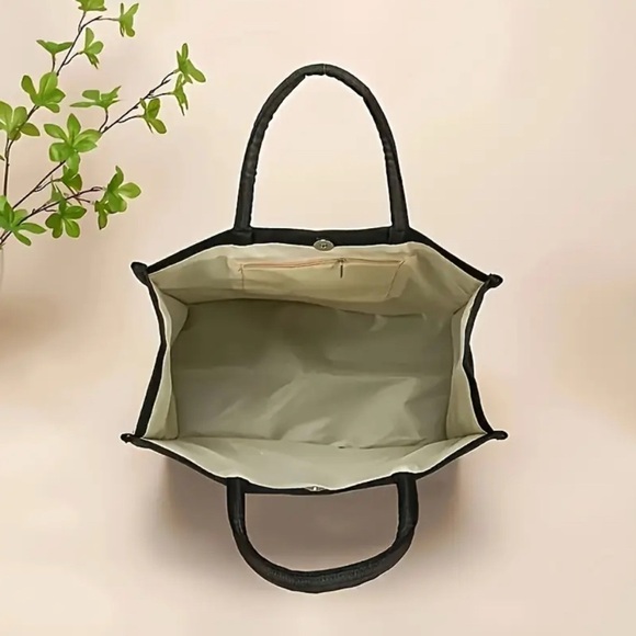 FASHION Italy Tote w/Matching Makeup Bag, NIP - Picture 3 of 13